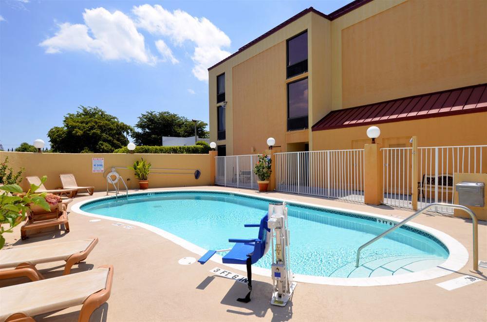 Comfort Inn & Suites Lantana - West Palm Beach South Buitenkant foto