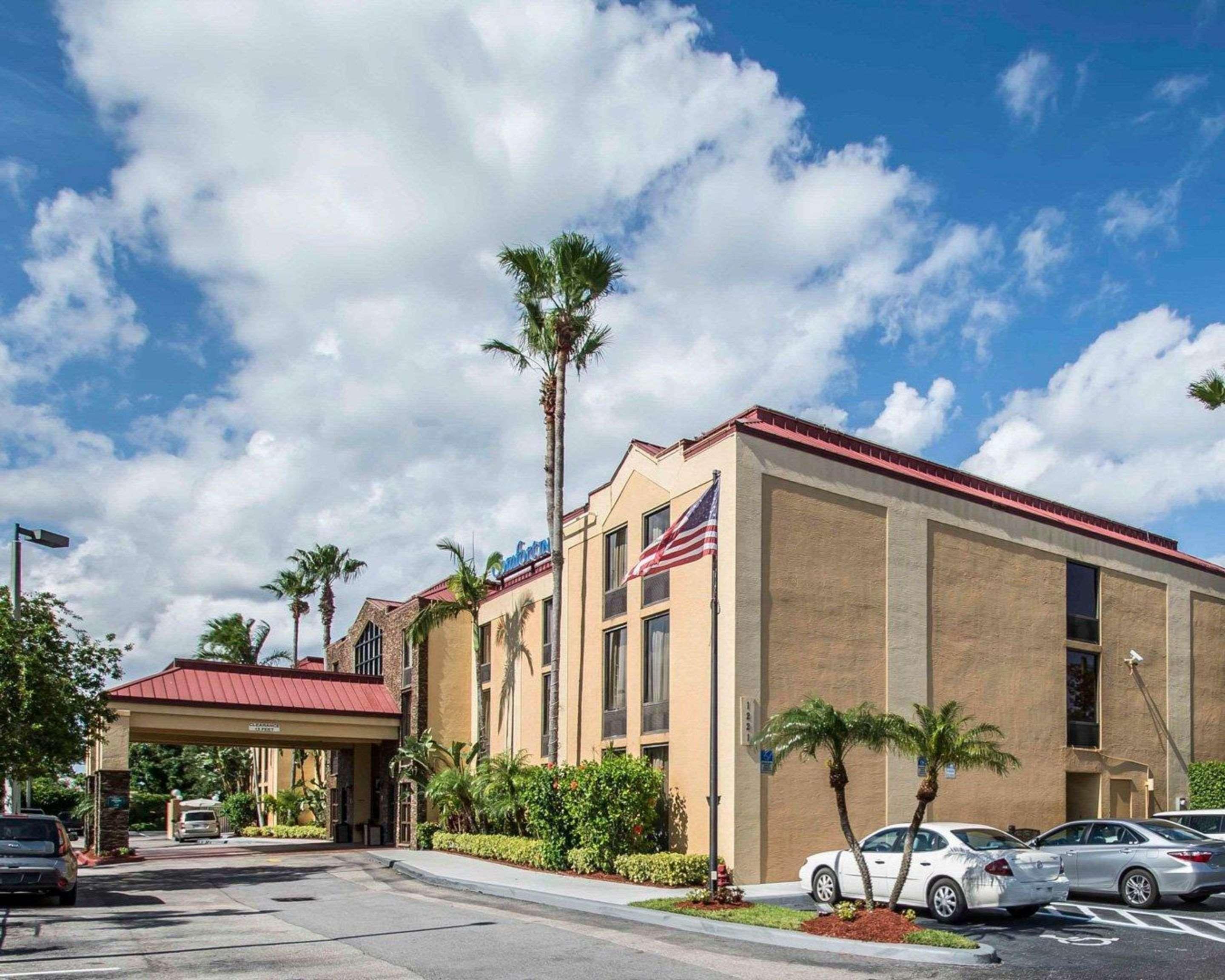 Comfort Inn & Suites Lantana - West Palm Beach South Buitenkant foto