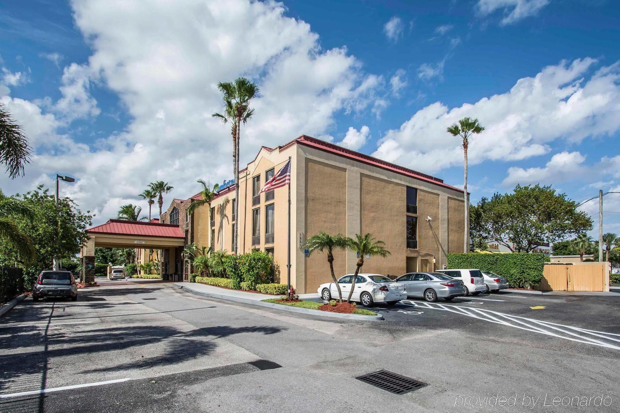 Comfort Inn & Suites Lantana - West Palm Beach South Buitenkant foto