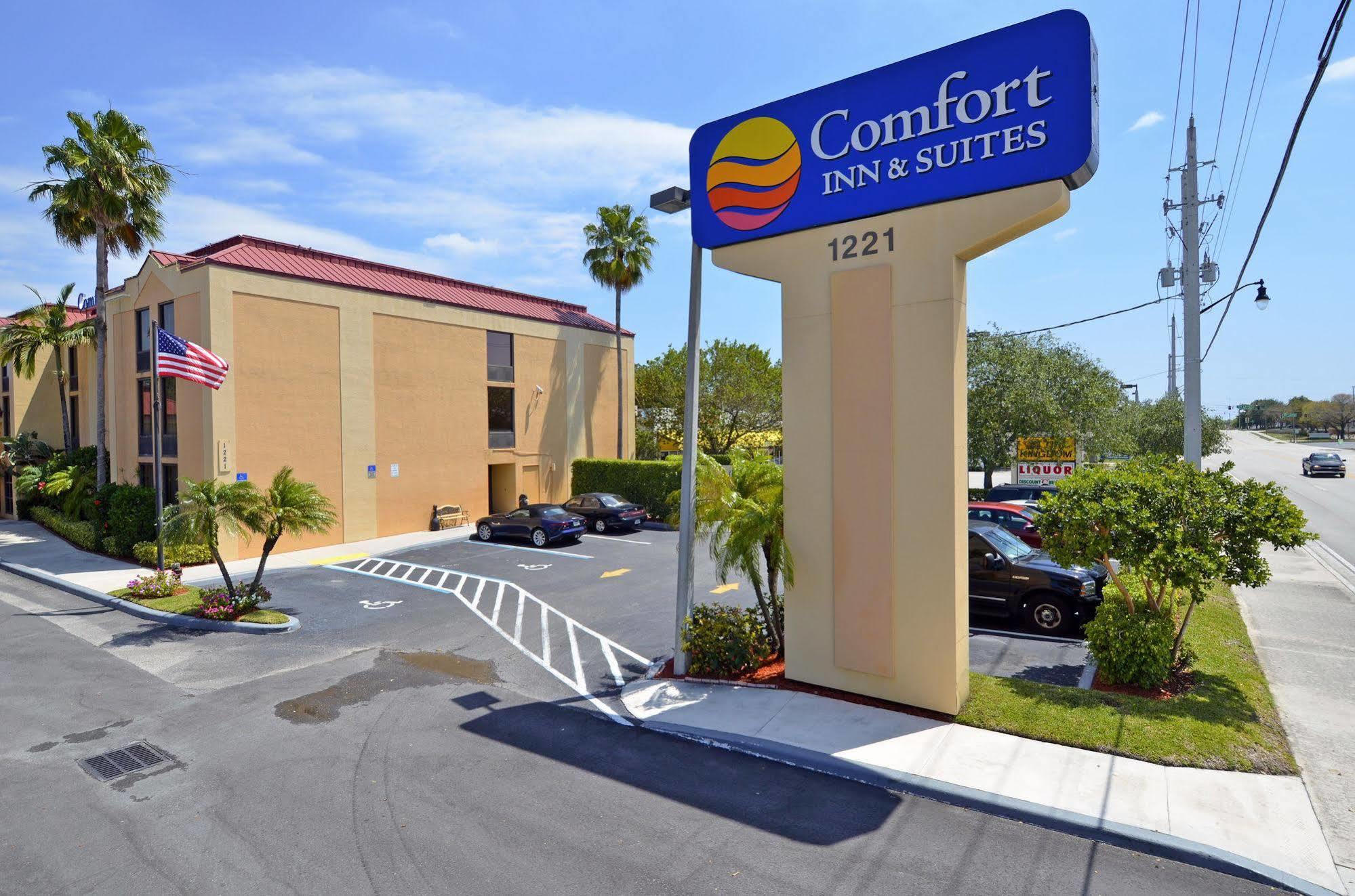 Comfort Inn & Suites Lantana - West Palm Beach South Buitenkant foto